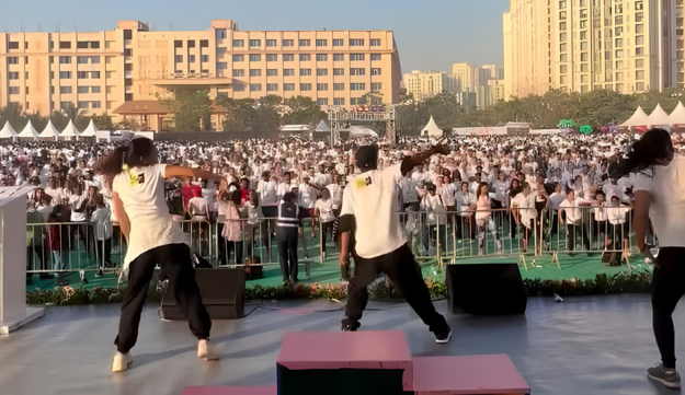 Hiranandani Half Marathon Zumba Warmup
